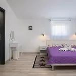 Villa Suhalj
